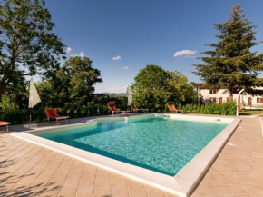 Lovely apartment in Sassoferrato with garden